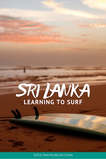 想在斯里兰卡学习冲浪或在斯里兰卡进行冲浪和瑜伽静修吗？ 我们在对 Soul and Surf Sri Lanka 的评论中告诉了所有人#srilanka #srilankatravel #traveltips #yogaretreats #asiatravel